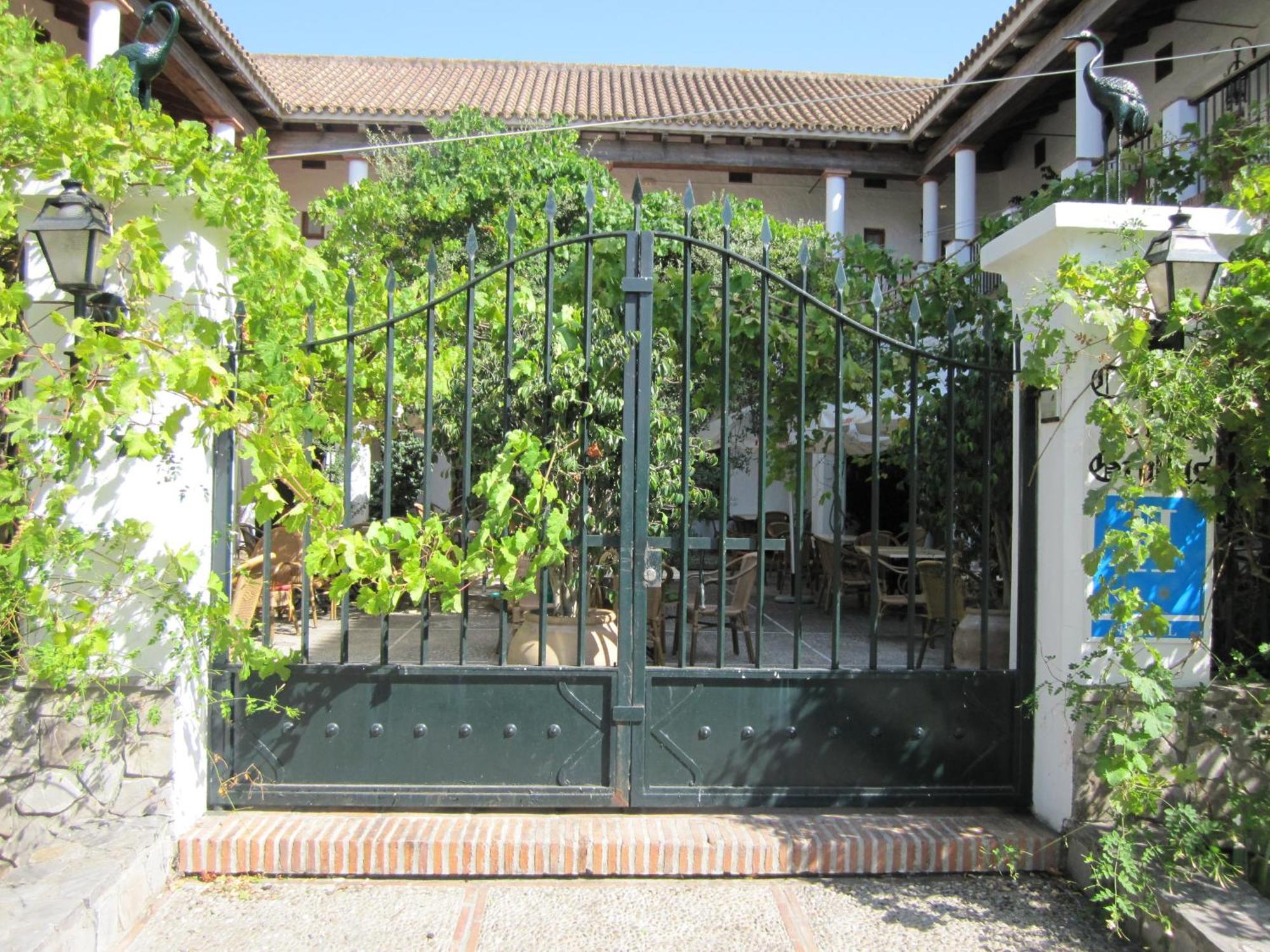 Hotel Cortijo Las Grullas Benalup-Casas Viejas Exteriör bild